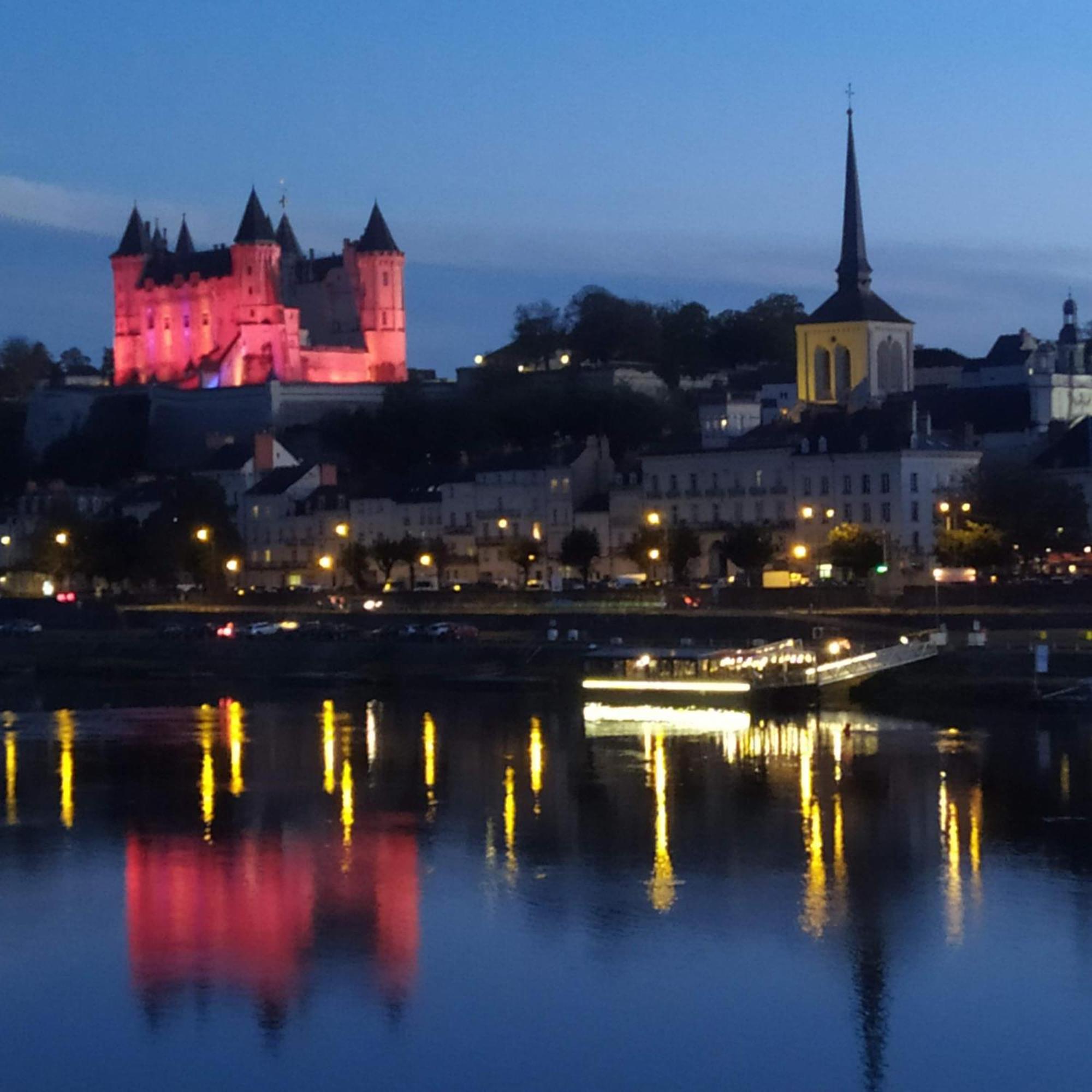 Une - Halte Entre Les Ponts - en toute simplicité Saumur Exterior foto